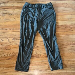 Mountain Hardwear olive green Chinos hiking pants 34x32